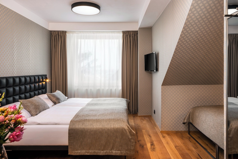 Aida Hotel 33/72