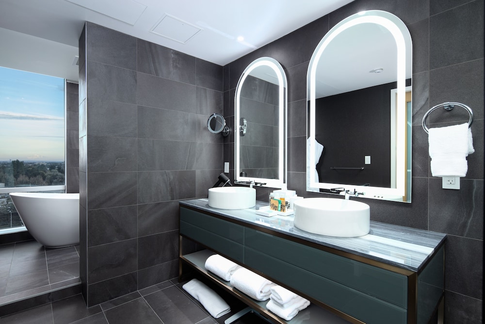 Versante Hotel 44/47