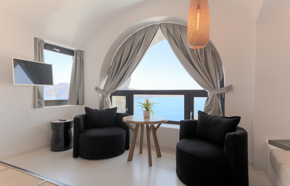 Charisma Suites 35/62