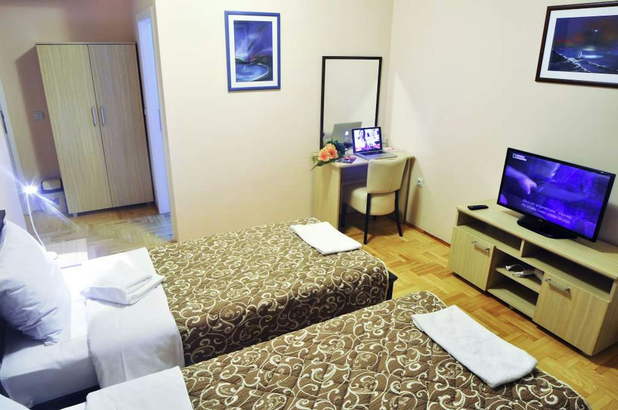 Garni Hotel Lotos 18/22