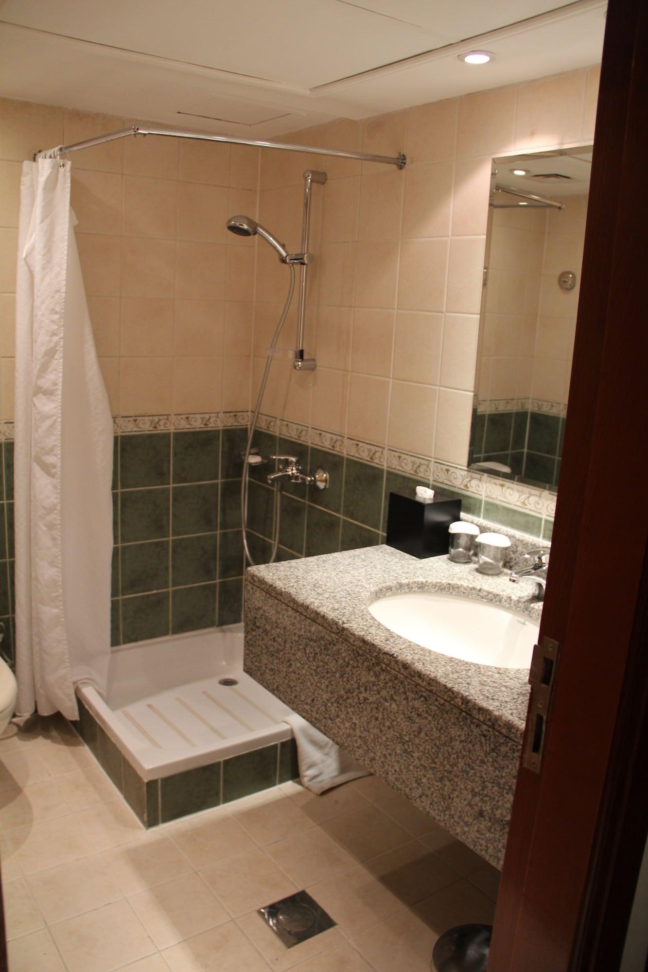 غرفة قياسية مفردة، Villaggio Hotel and Resort Abu Dhabi 2/2