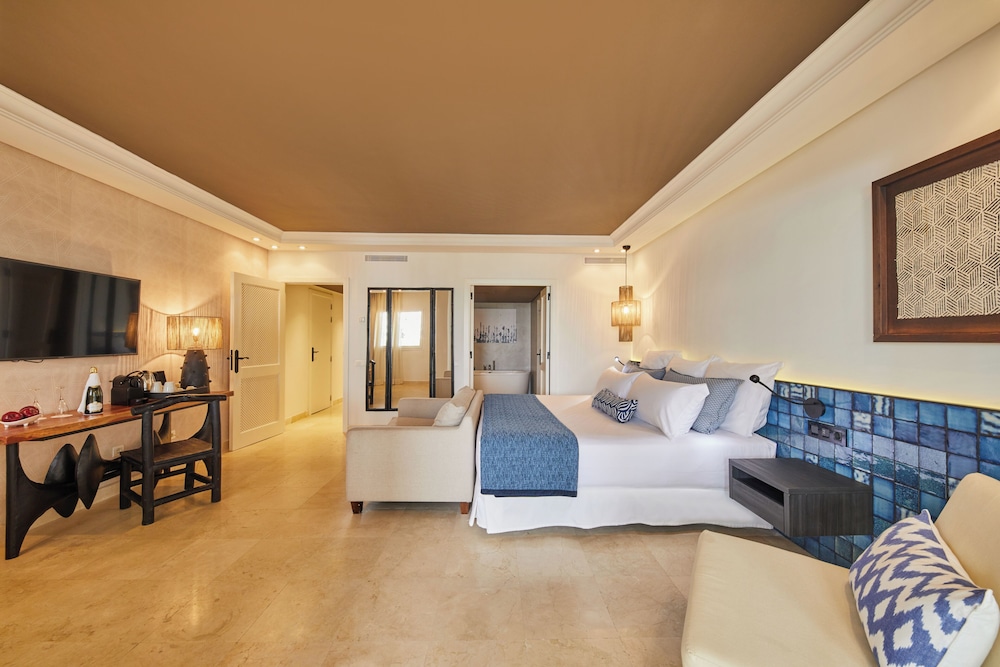 Preferred Club, Junior Suite, King Bed, Ocean View
