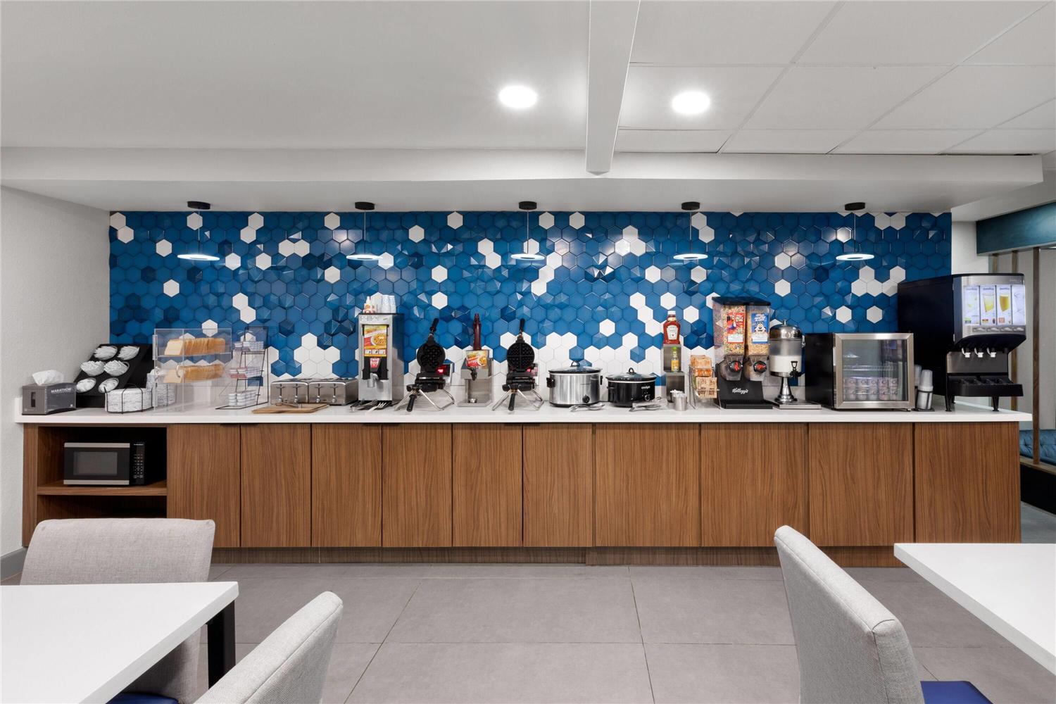 La Quinta Inn & Suites by Wyndham Houston Stafford Sugarland 11/17