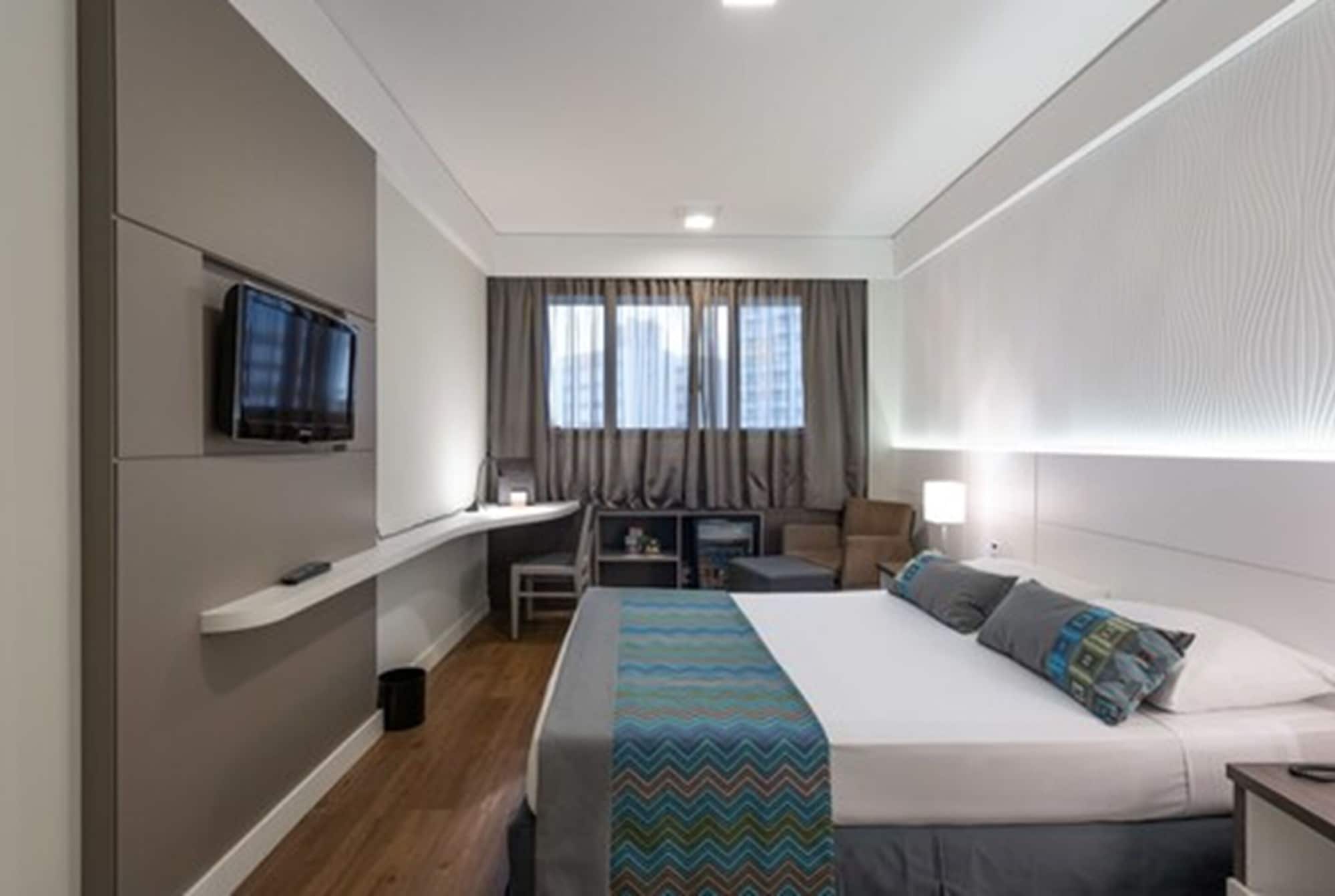 STANDARD, DOUBLE BED, ACCESSIBLE