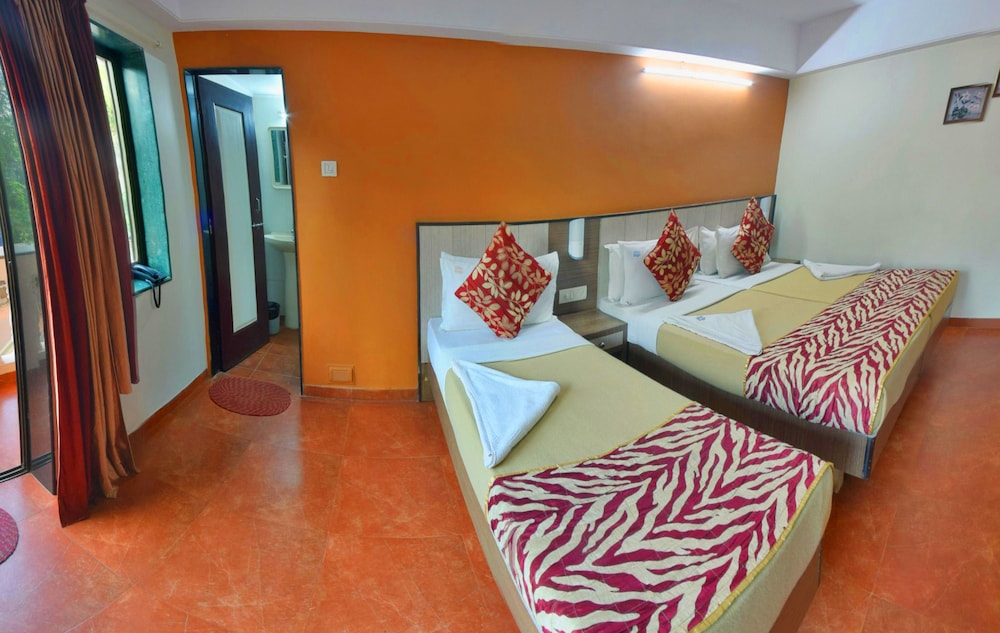 Viva Baga Hotel 10/25