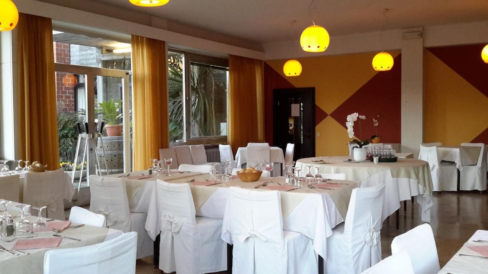 Hotel Campagna 37/50