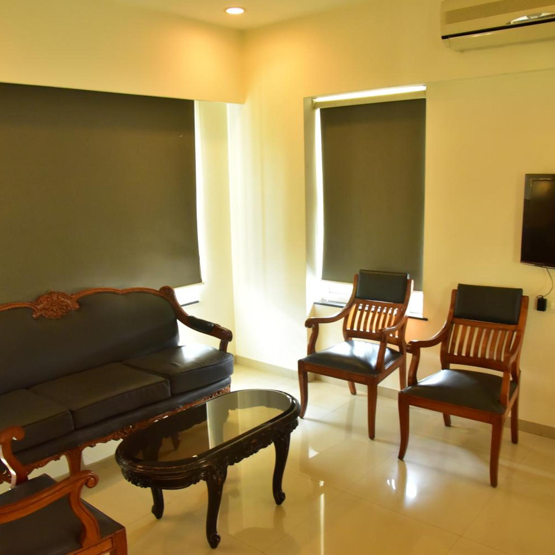 Hi 5 Hotel And Experience 28/39