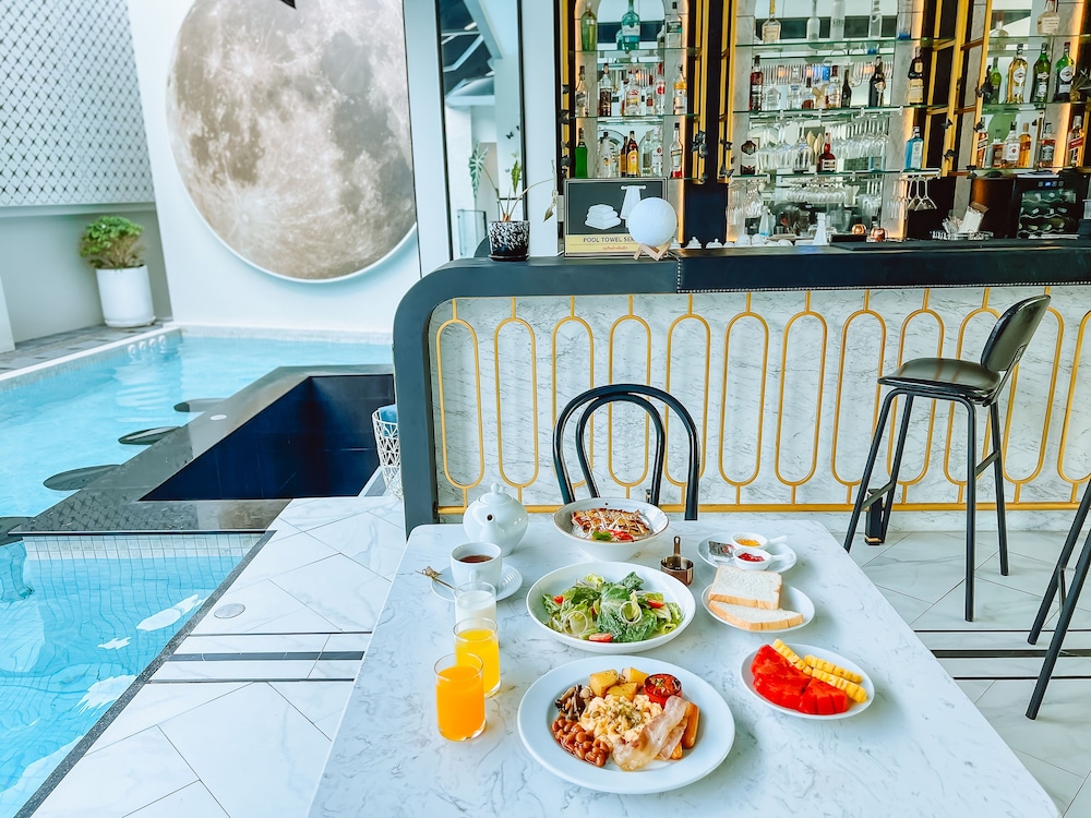 Ratri Hotel Phuket Old Town 38/47