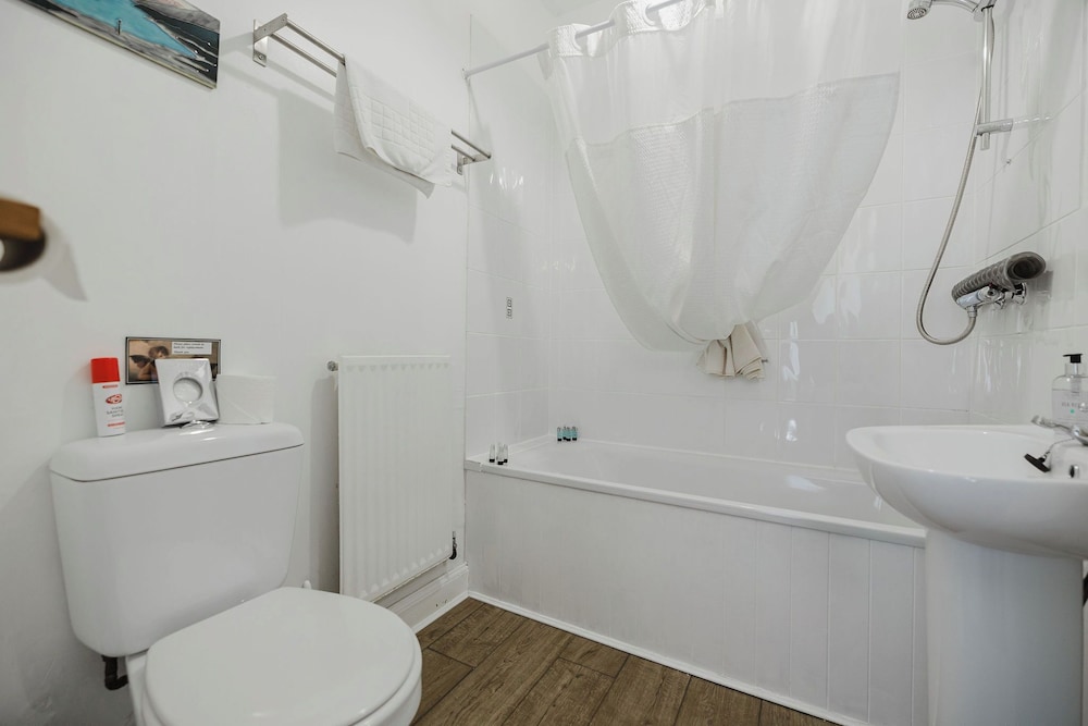 Whitebridge Hotel 38/39