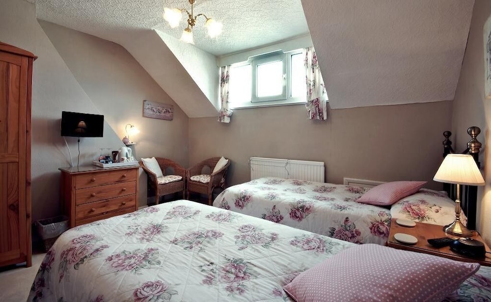 The Farthings Guest House 35/70
