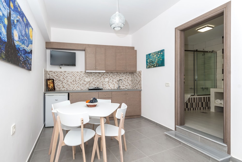 Sea View Village 27/50