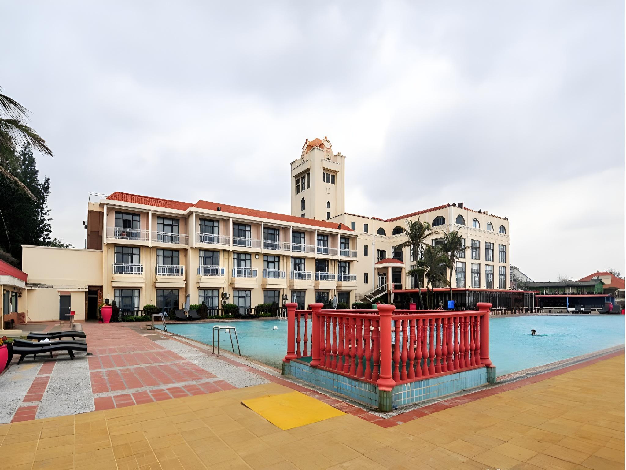 Noble Yacht Club Hainan 1/26