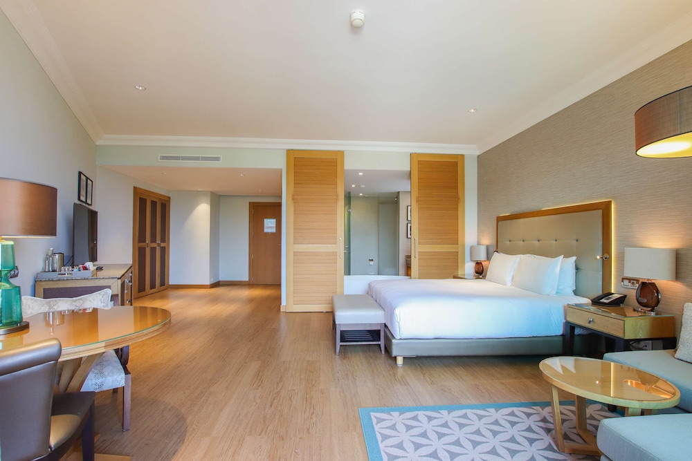 HILTON CABO VERDE SAL RESORT 32/81
