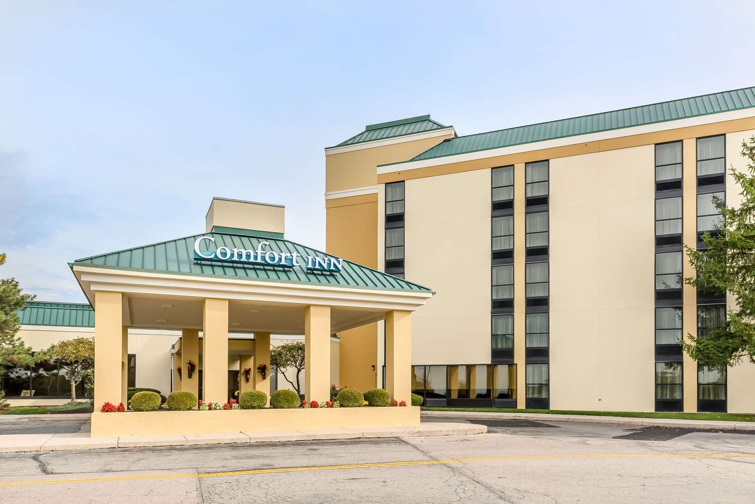 Comfort Inn Suites Piqua Near Troy I75 2/44