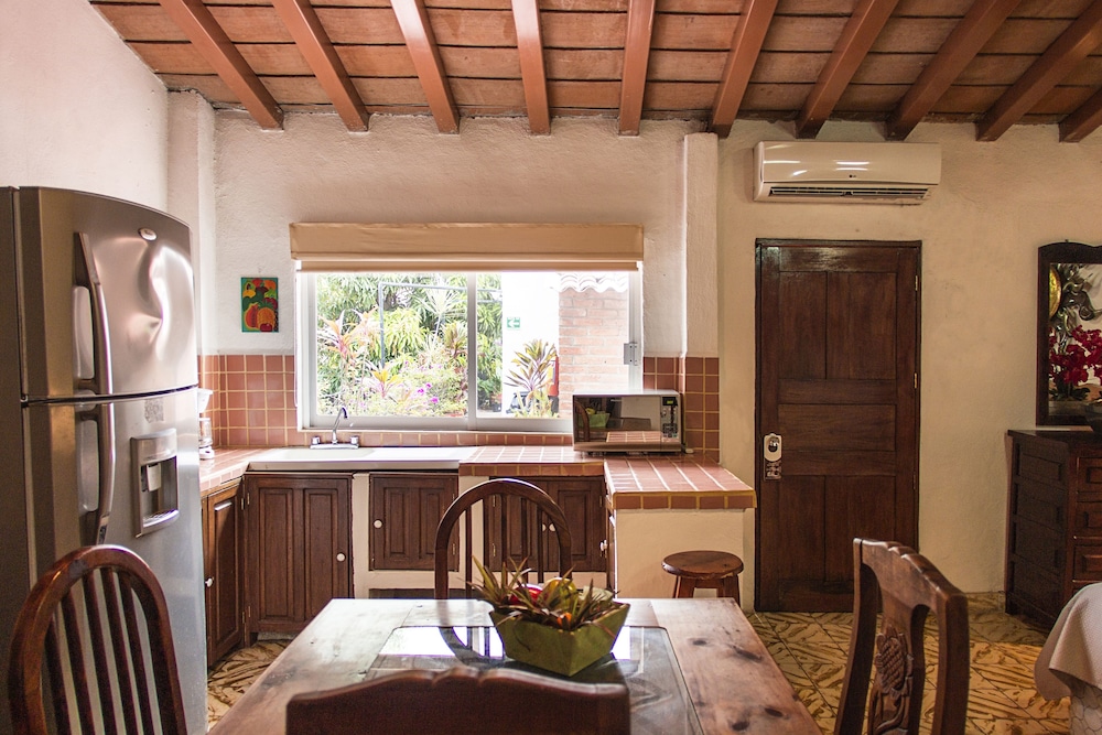 Posada de Roger 54/65