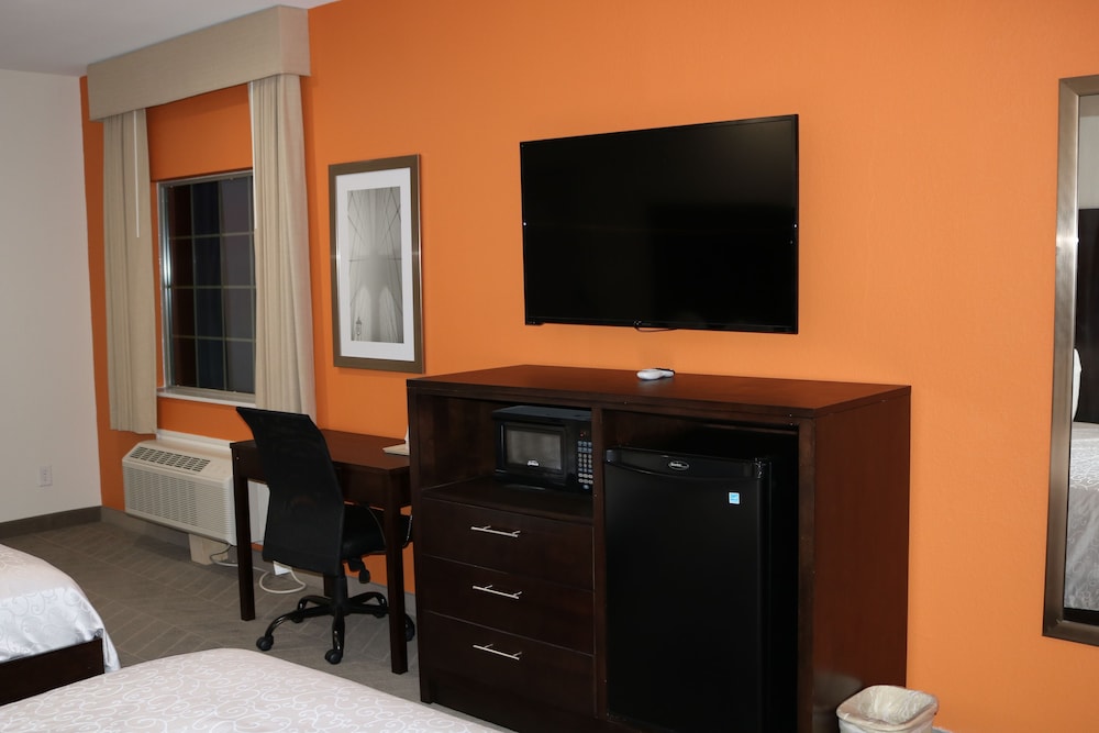 Scottish Inn and Suites IAH Airport 39/46