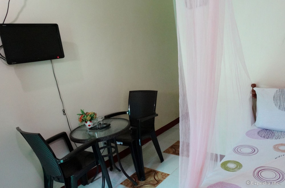 D Lucky Garden Inn 35/48