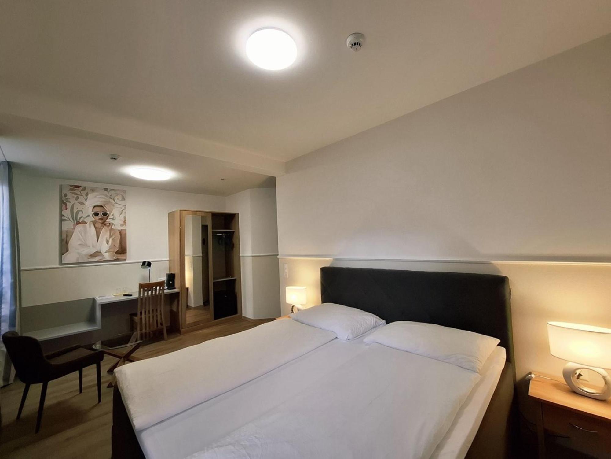 Room at Central Continental, UNTERSEEN