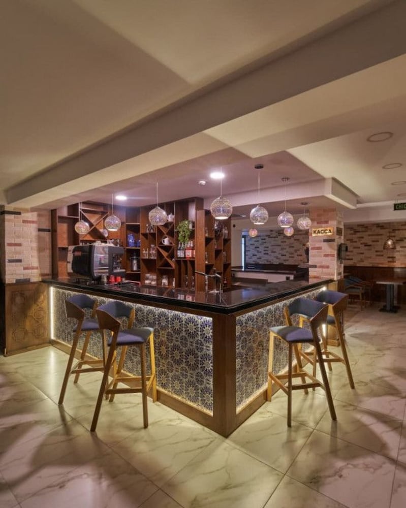 Asli Makon Hotel 38/44