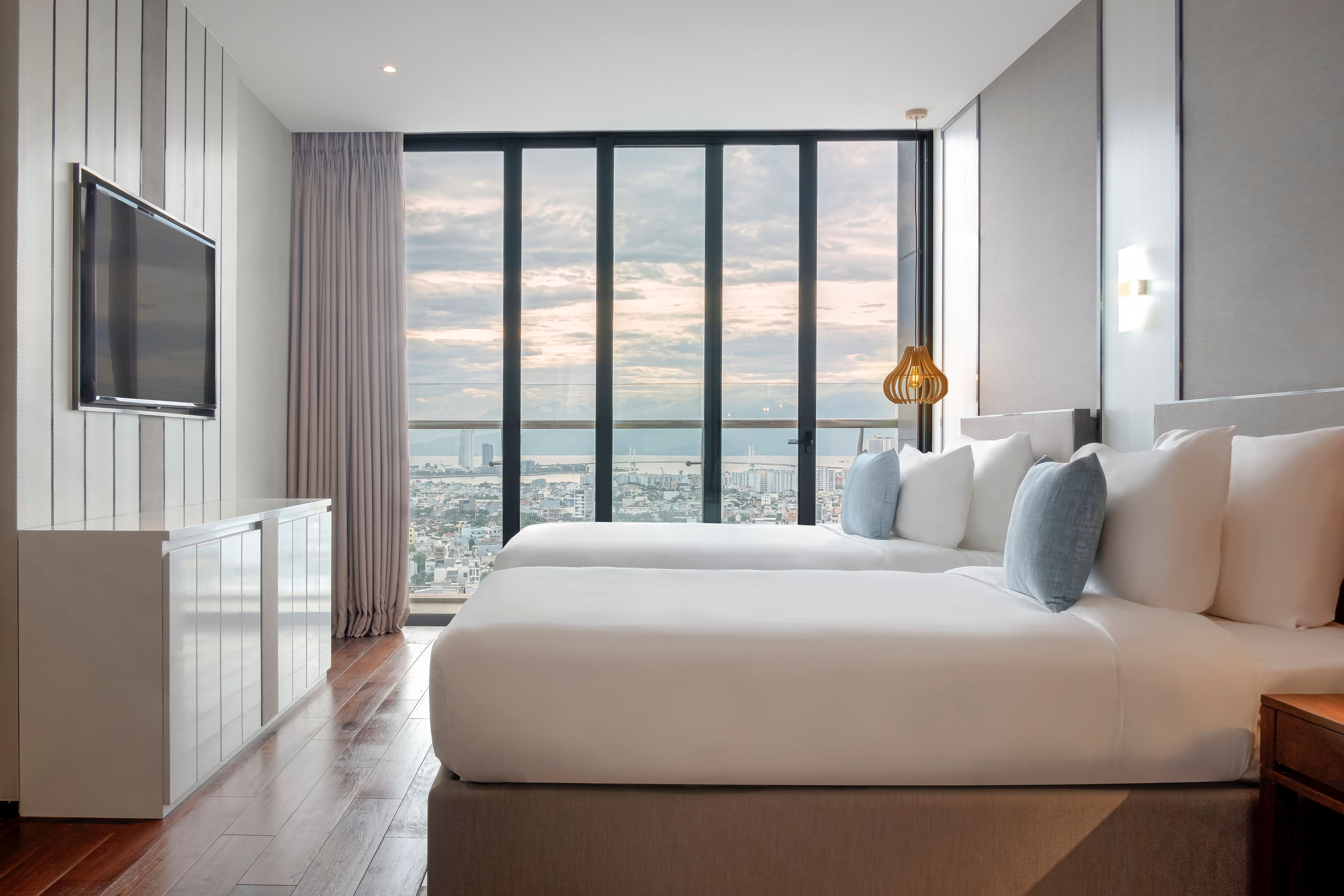 Executive Suite City View