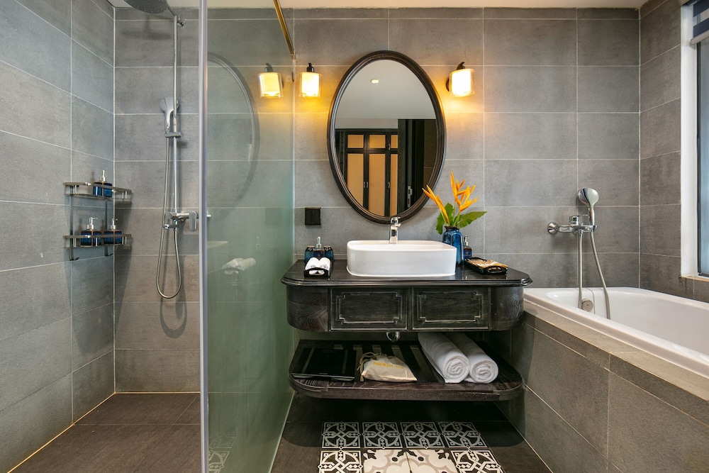 Bliss Hoi An Beach Resort and Wellness 48/49