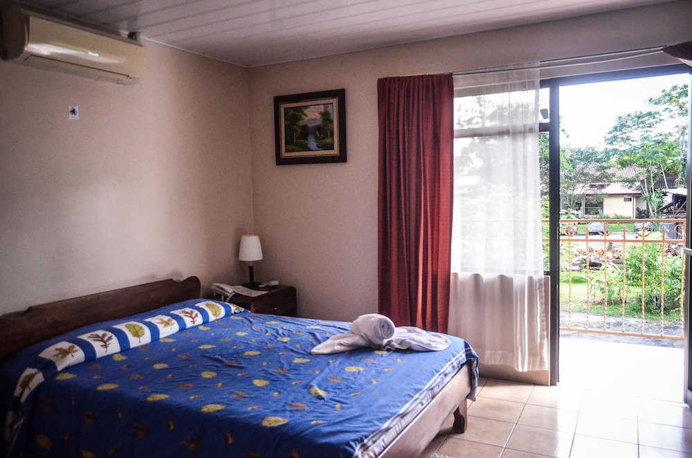 Hostel La Choza Inn 11/60