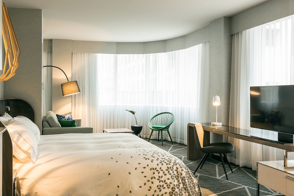 Loft, King Bed, Sofa