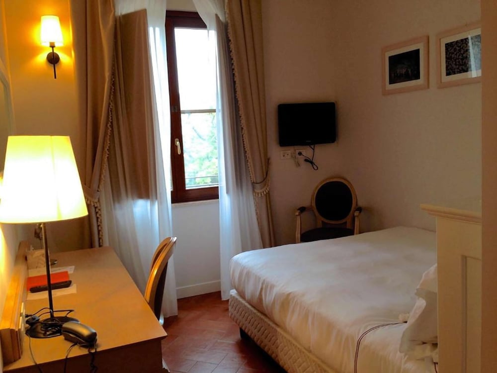 Saturnia Tuscany Hotel 25/70