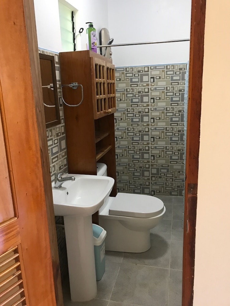 Neptune Diving Resort Moalboal 50/50