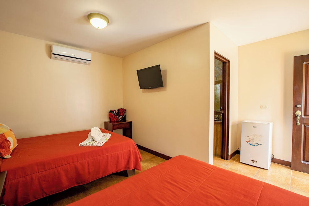 ROOM 2, STANDARD