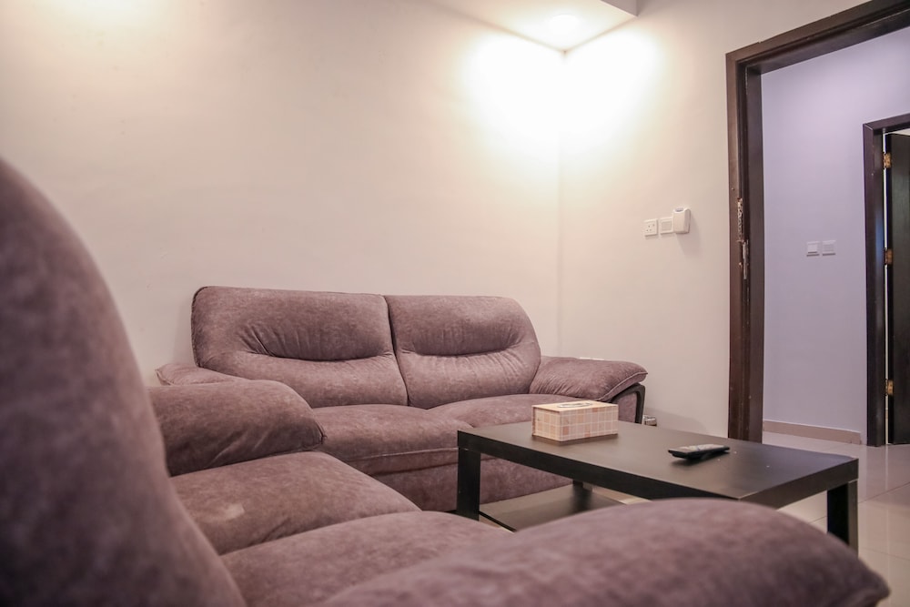 فندق قصر العرين - طريق المدينة(Areen Palace Hotel - Almadina Road) 37/39
