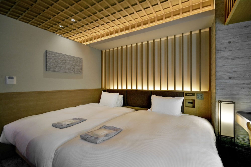 Hotel Hillarys Akasaka 8/50