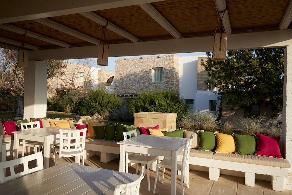 Montiro Hotel 36/48