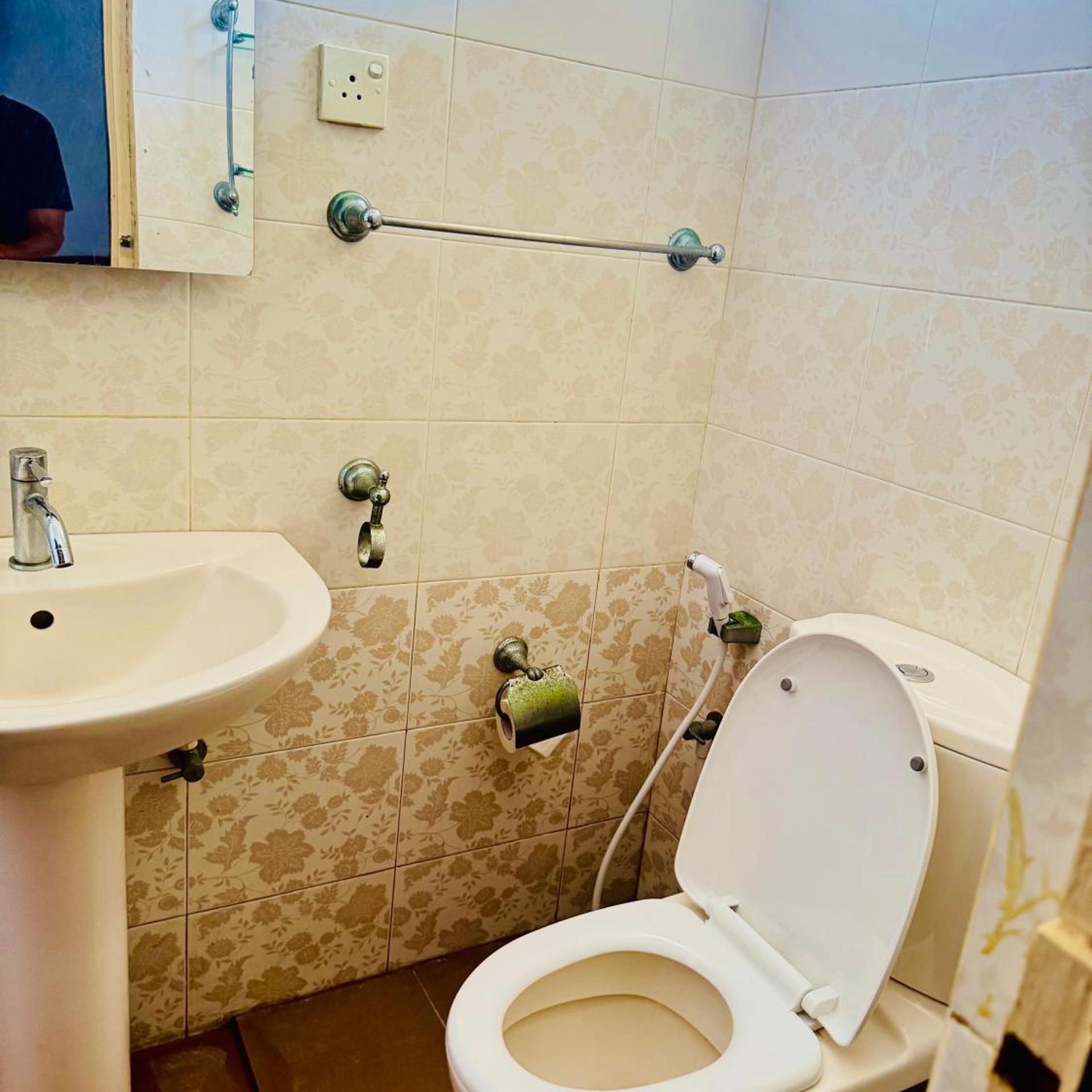 Lafala Hotel and Service Apartment, Dehiwala-Mount Lavinia 99/100