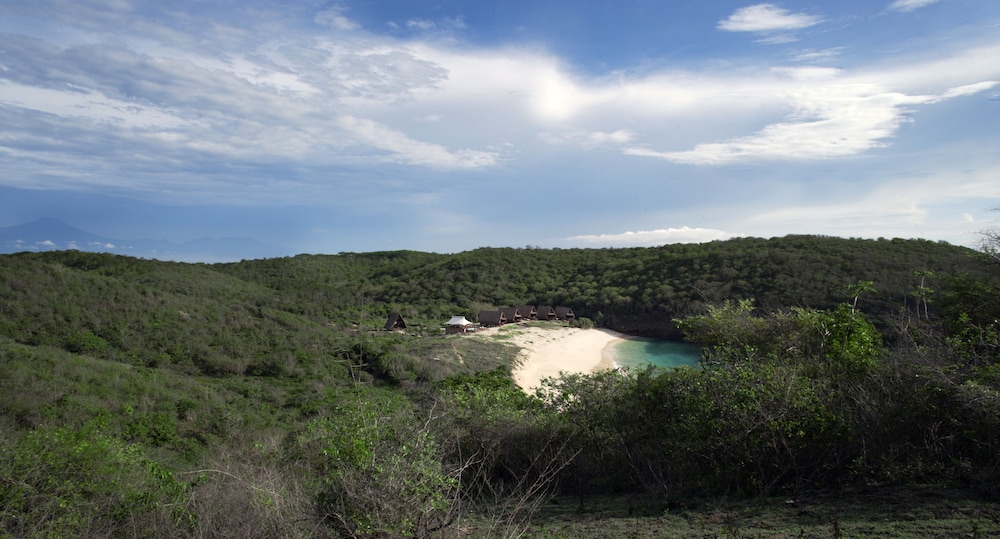 Jeeva Beloam Beach Camp 52/58
