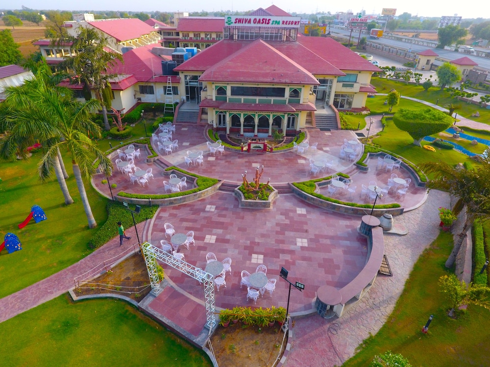 SHIVA OASIS RESORT 25/32