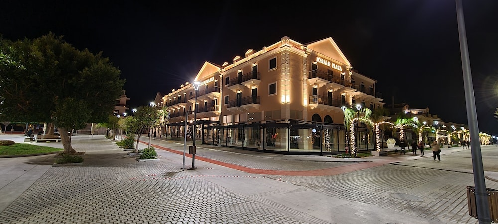 Ionian Plaza Hotel 3/50