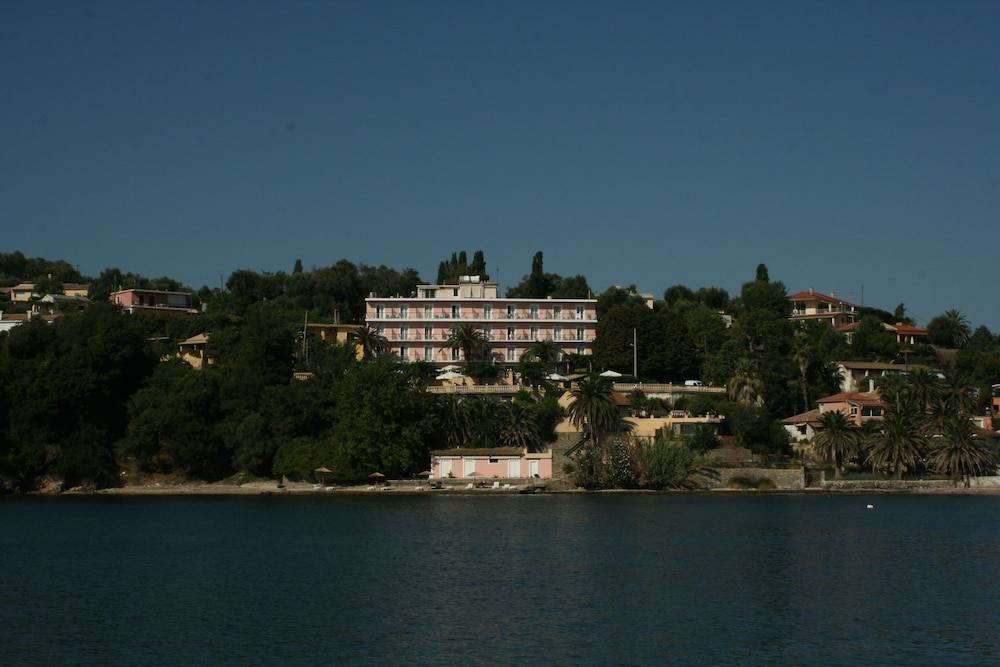 Aegli Hotel 62/64