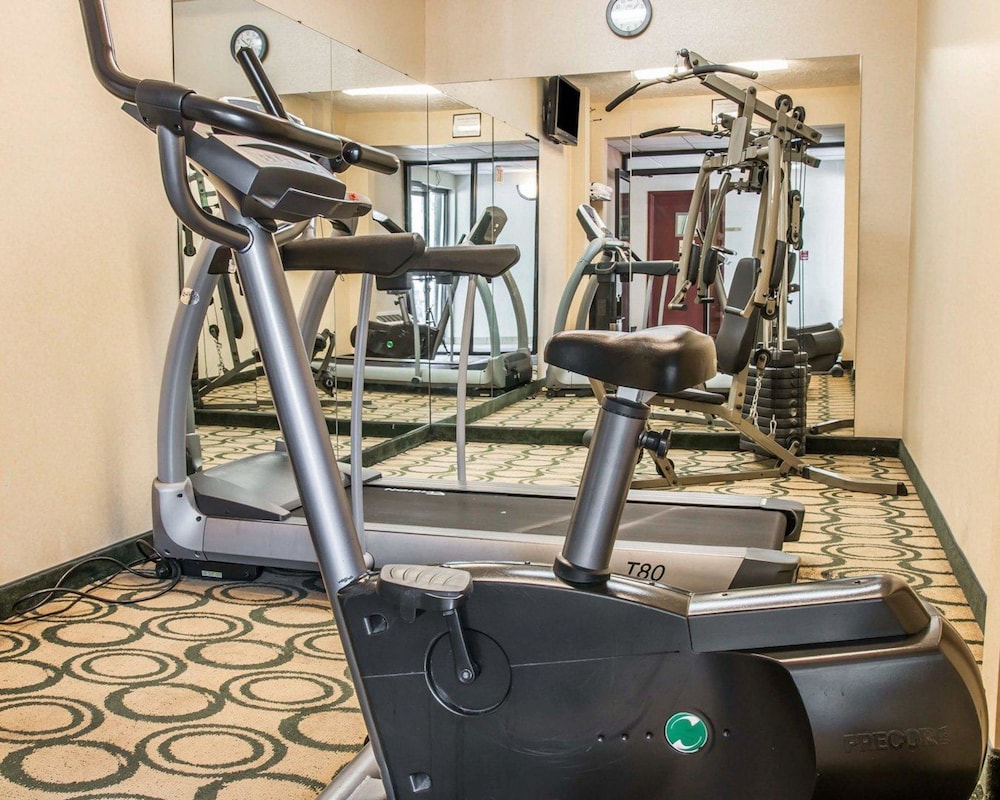 Comfort Inn Whitehall Near Michigan s Adventure 26/36