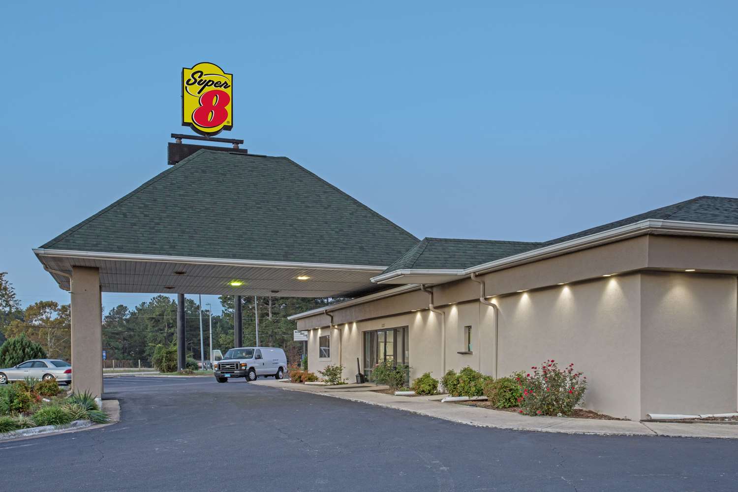 Super 8 by Wyndham Dunn 5/7