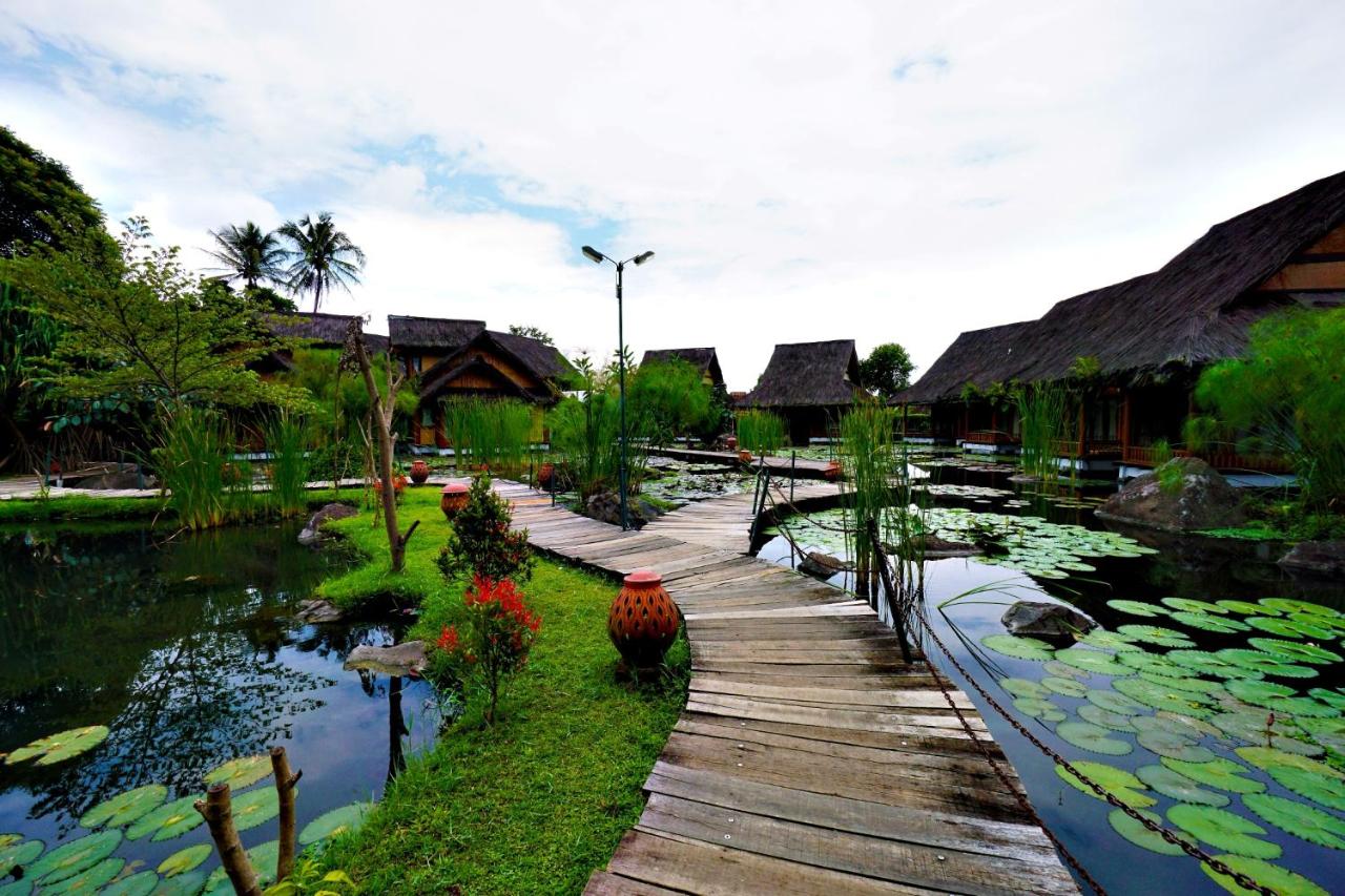 Kampung Sumber Alam Garut 42/50