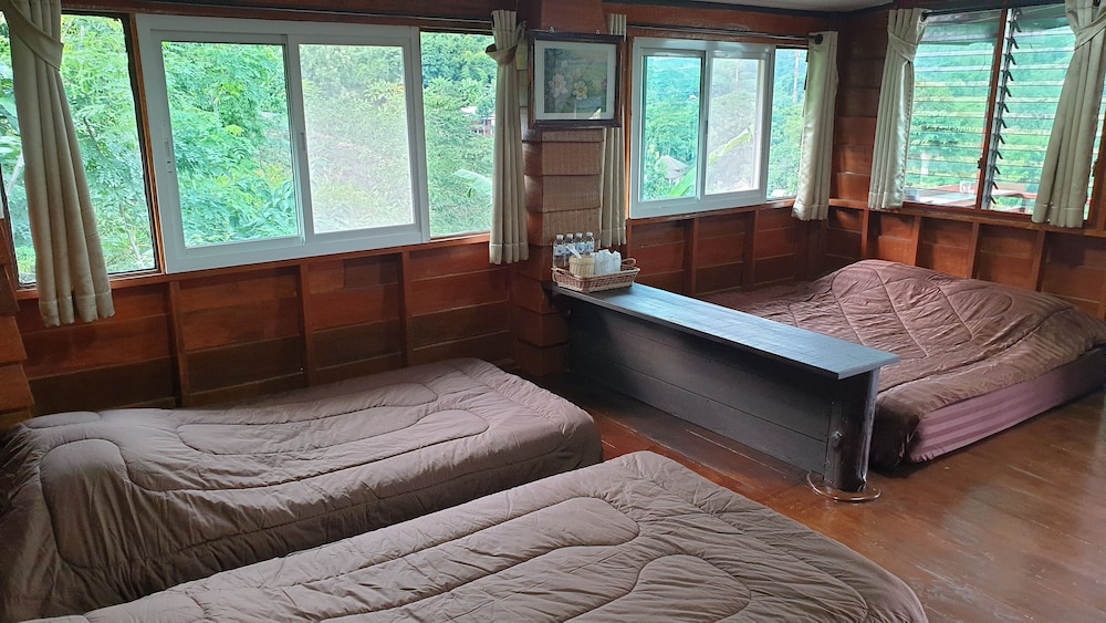 Sakura, Double and Twin Beds