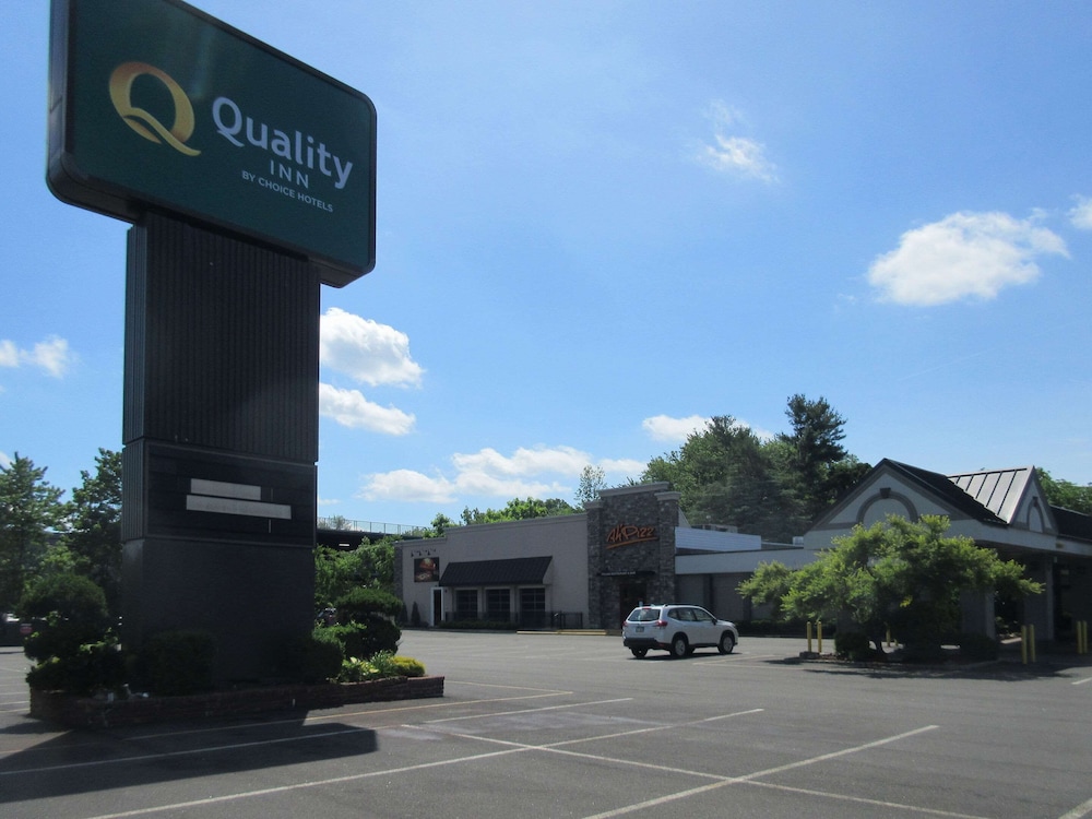 Quality Inn Wayne - Fairfield Area 1/36