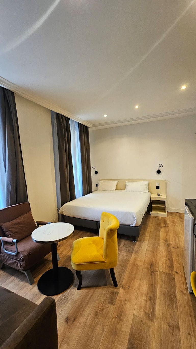 PANAM HOTEL PARIS GAMBETTA (ex Superhotel) 15/50