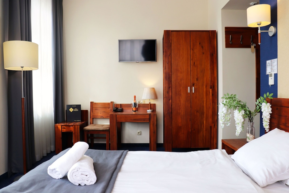 Hotel Piast 24/50