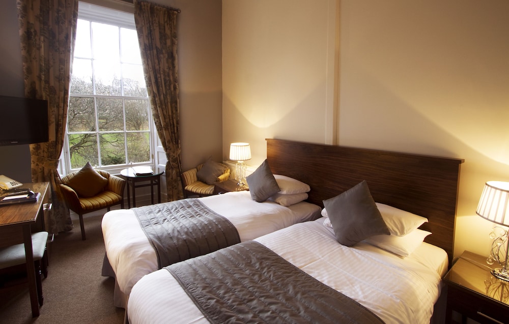 CLASSIC, DOUBLE OR TWIN BED