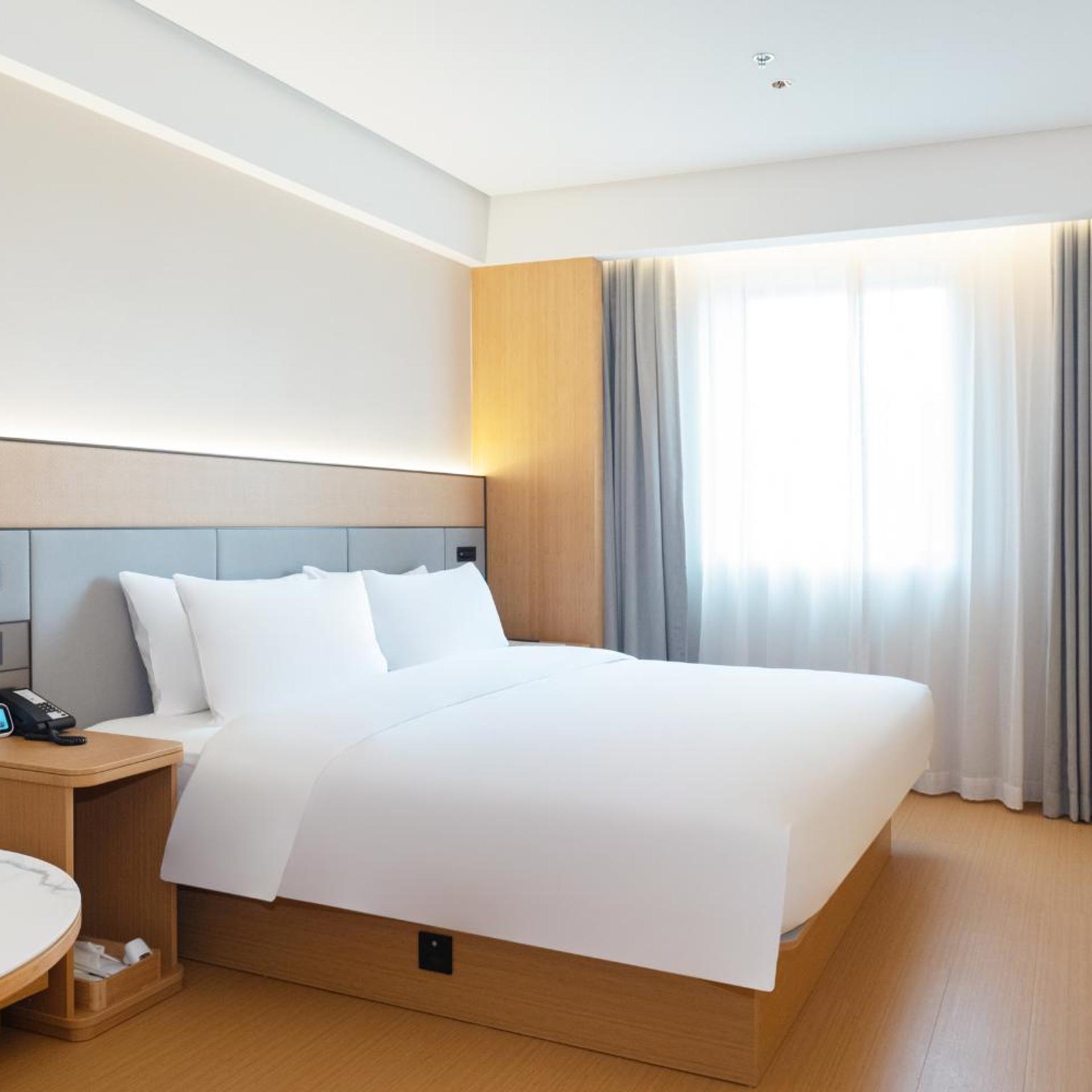 JI Hotel (Shanghai Caohejing Hongcao Road) 15/34