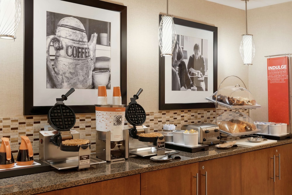 Hampton Inn West Des Moines Lake Drive 36/43