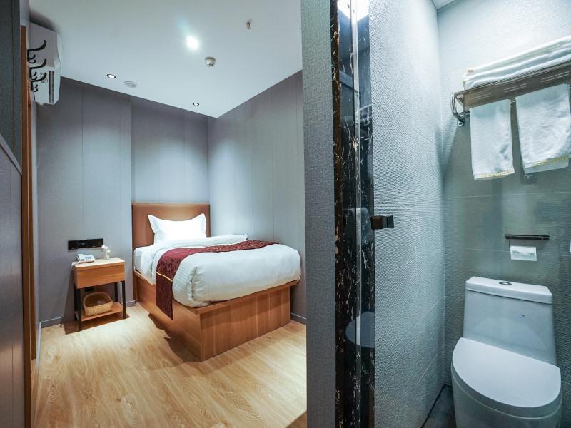 GT Alliance Shanghai Baoshan District shanghai University Qihua Road Metro Station Hotel 19/19
