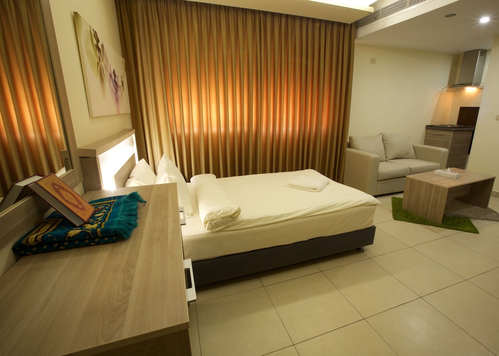 Lujain Hotel Suites 21/50